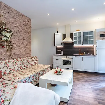 Rose Chopok 1100 M-on Hiking Trail-view-hot Tub-sauna-view *