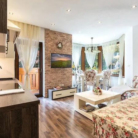 Rose Chopok 1100 M-on Hiking Trail-view-hot Tub-sauna-view * Demänovská Dolina