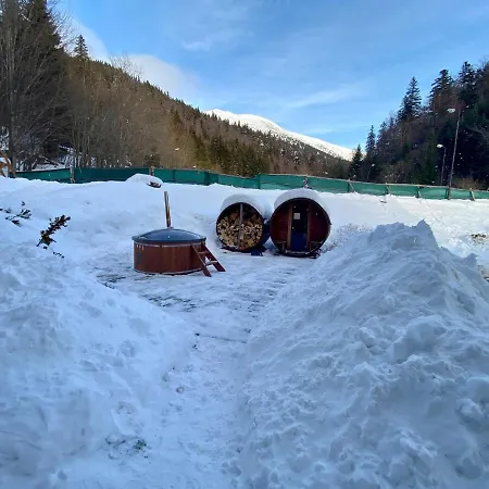 Rose Chopok 1100 M-on Hiking Trail-view-hot Tub-sauna-view Apartment