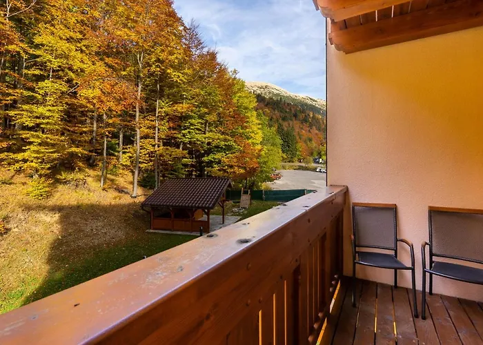 Rose Chopok 1100 M-on Hiking Trail-view-hot Tub-sauna-view Апартаменты Демяновская долина