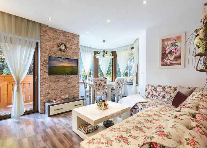 Rose Chopok 1100 M-on Hiking Trail-view-hot Tub-sauna-view Dolina Demianowska